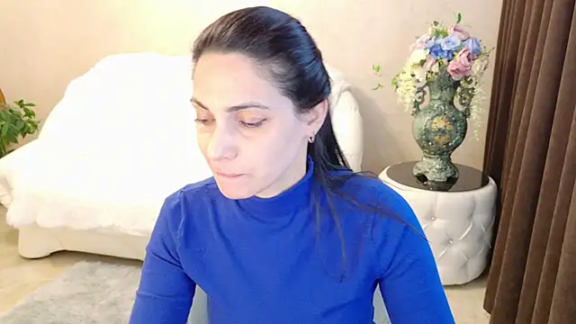 Snapshot of LovelyBeatrice chatting on February 24, 6:03 am LovelyBeatrice online show from February 24, 6:03 am