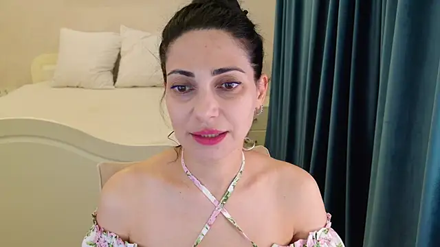 Snapshot of LovelyBeatrice chatting on July 7, 7:06 pm LovelyBeatrice online show from July 7, 7:06 pm
