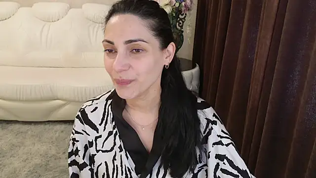 LovelyBeatrice online show from May 31, 12:22 pm