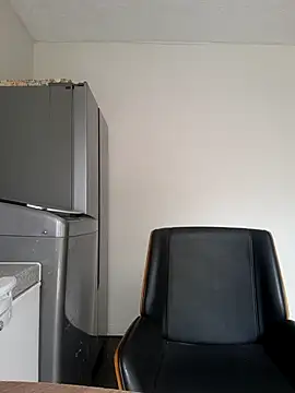 Barbieee1301 online show from January 19, 8:40 am