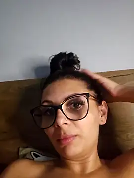 Snapshot of HiddendesireXO01 chatting on February 12, 10:20 pm HiddendesireXO01 online show from February 12, 10:20 pm