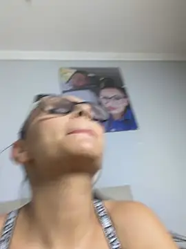 HiddendesireXO01 online show from June 26, 7:09 pm