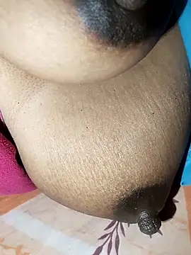 Snapshot of Kajalji8765 chatting on February 10, 5:34 pm Kajalji8765 online show from February 10, 5:34 pm