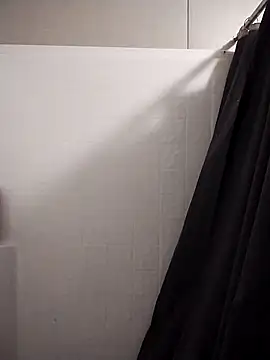 BusyB1983 online show from April 7, 6:59 am