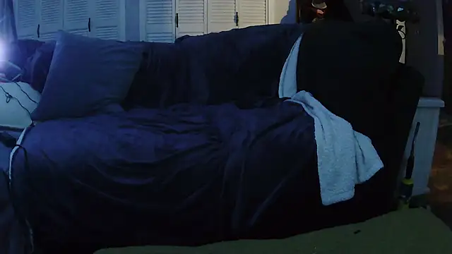 BusyB1983 online show from March 11, 11:48 am