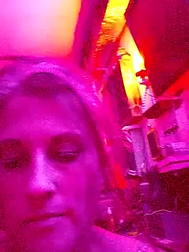 BusyB1983 online show from June 25, 12:43 pm