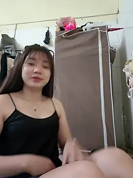 Pinks cool online show from March 15, 5:47 am