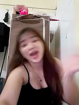 Pinks cool online show from March 12, 6:39 am