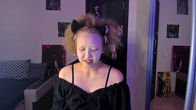 Senya Sol online show from March 25, 10:30 pm