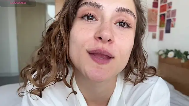 cutiemari online show from April 10, 4:41 am