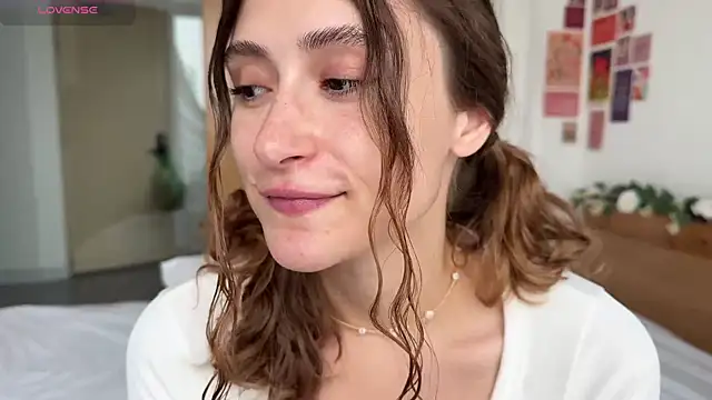 cutiemari online show from April 19, 5:08 am