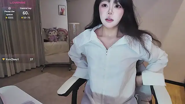 Jolie-22 online show from May 7, 2:09 pm
