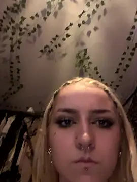 bambibabyy online show from January 18, 3:59 pm