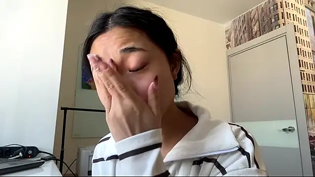 SweetMiaXO online show from February 12, 3:39 am