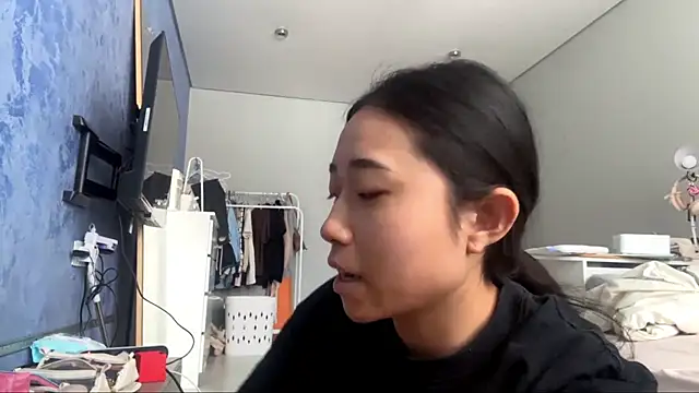 SweetMiaXO online show from February 5, 4:08 am