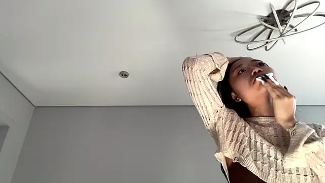 SweetMiaXO online show from March 31, 10:12 pm