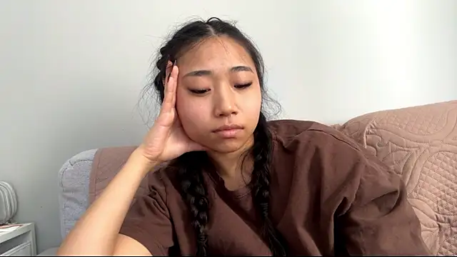 SweetMiaXO online show from March 11, 3:44 am