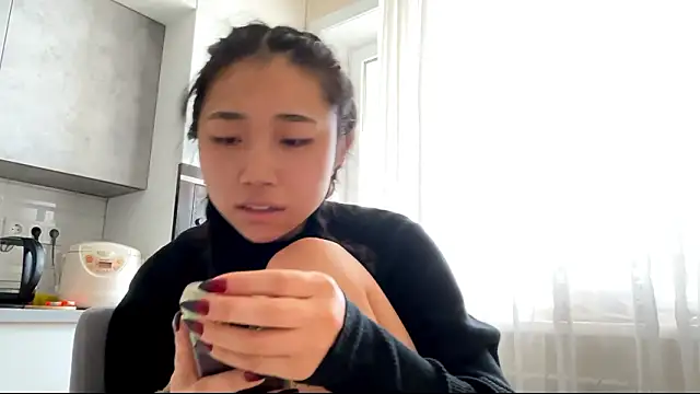 SweetMiaXO online show from February 25, 3:40 am