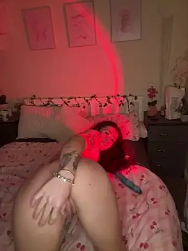 ValenciaTheVixenXX online show from March 27, 10:33 pm