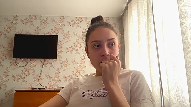 Snapshot of PagedLard chatting on February 22, 7:11 am PagedLard online show from February 22, 7:11 am