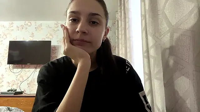 Snapshot of PagedLard chatting on February 11, 6:13 am PagedLard online show from February 11, 6:13 am