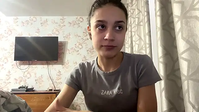 Snapshot of PagedLard chatting on February 5, 6:31 am PagedLard online show from February 5, 6:31 am