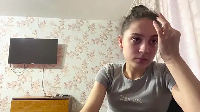 Snapshot of PagedLard chatting on February 25, 6:13 am PagedLard online show from February 25, 6:13 am