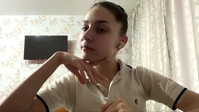 Snapshot of PagedLard chatting on February 13, 6:13 am PagedLard online show from February 13, 6:13 am