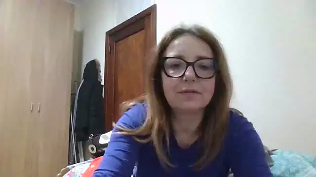 Snapshot of Miasexmilf chatting on February 26, 5:40 am Miasexmilf online show from February 26, 5:40 am