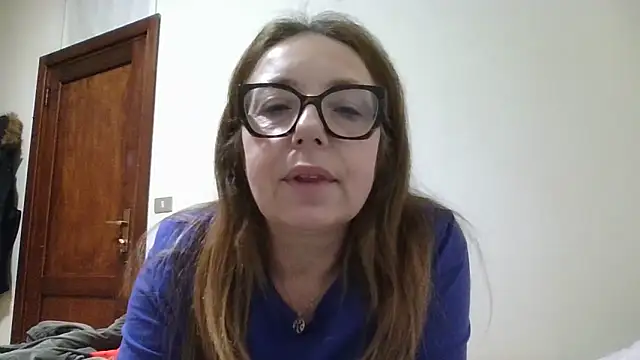 Snapshot of Miasexmilf chatting on February 20, 2:19 pm Miasexmilf online show from February 20, 2:19 pm