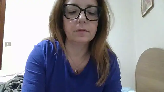 Snapshot of Miasexmilf chatting on February 21, 5:42 am Miasexmilf online show from February 21, 5:42 am