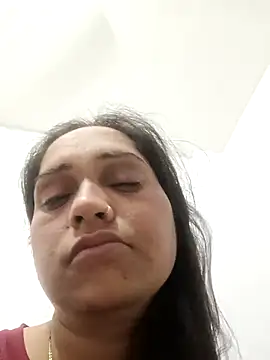 Cute-karisma1234 online show from February 20, 9:06 pm