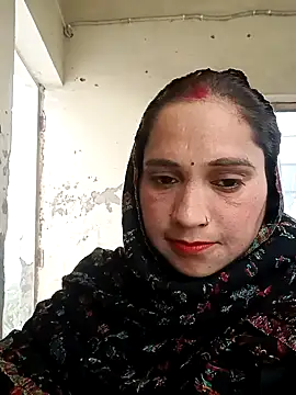 Cute-karisma1234 online show from February 5, 2:40 am