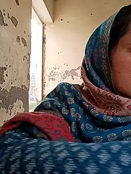 Cute-karisma1234 online show from February 23, 2:57 am