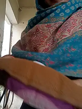 Cute-karisma1234 online show from February 1, 1:48 am