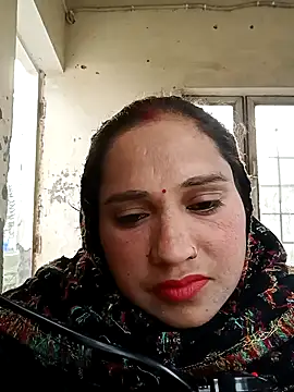 Cute-karisma1234 online show from February 2, 1:59 am