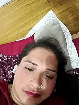 Cute-karisma1234 online show from March 1, 3:12 pm