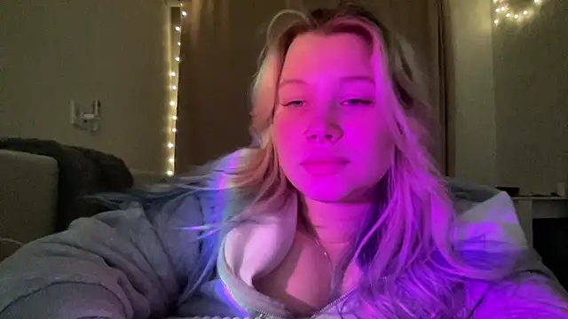 Lulu Di online show from March 15, 6:37 pm