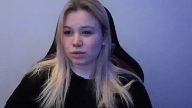 Lulu Di online show from February 2, 12:09 am