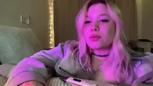 Lulu Di online show from March 25, 7:24 pm