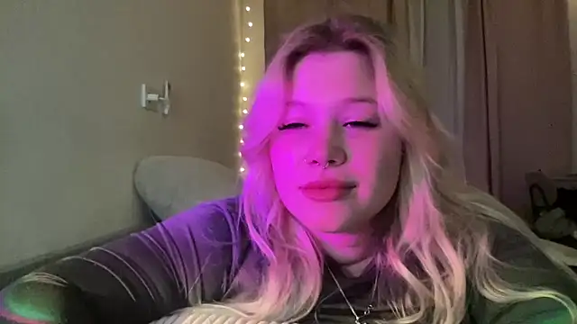 Lulu Di online show from March 28, 6:09 pm