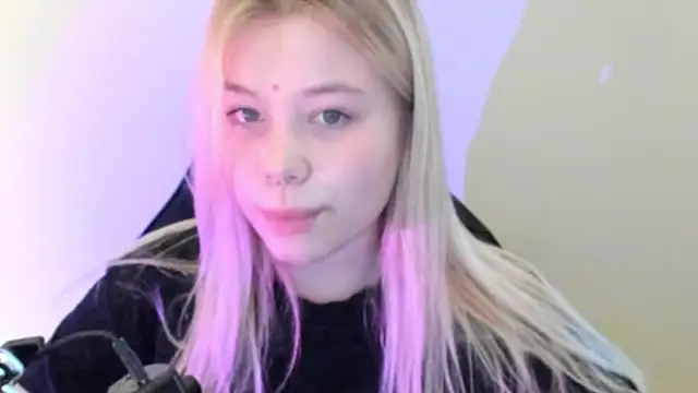 Lulu Di online show from February 20, 6:19 am