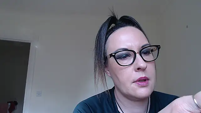 PsychicDominatrix online show from April 5, 3:30 pm