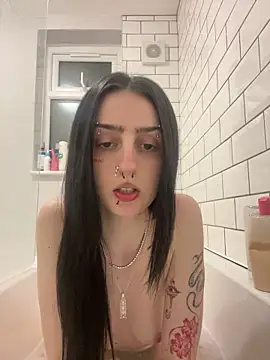 bellaxlauren online show from March 13, 11:21 pm