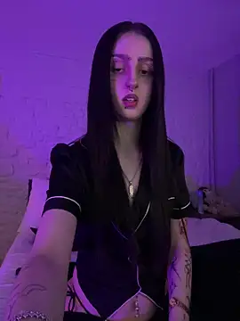 bellaxlauren online show from February 2, 11:37 pm