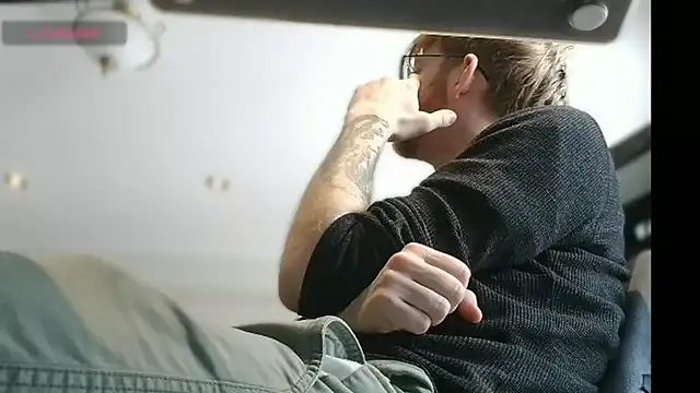 Snapshot of Gingerxl8 chatting on February 6, 5:53 pm Gingerxl8 online show from February 6, 5:53 pm