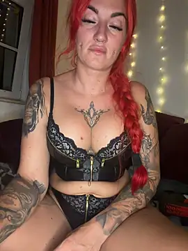 MrsRedFoxy online show from June 30, 8:53 pm