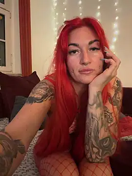 MrsRedFoxy online show from April 22, 8:15 pm