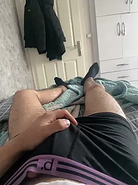 batuhanreal online show from May 17, 3:23 pm