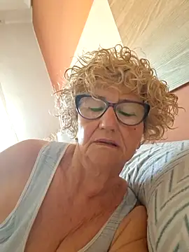 rosasuso online show from April 3, 8:32 am